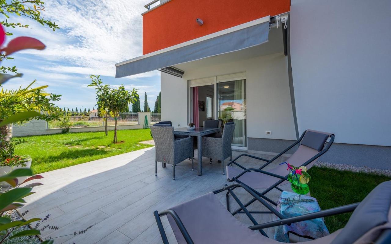 Sofia House With Apartment Umag Exterior foto